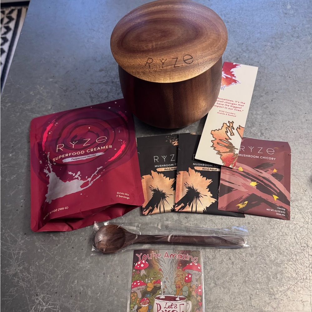 Ryze Acacia jar + spoon + 3 sample packets + magnet + peppermint mocha creamer